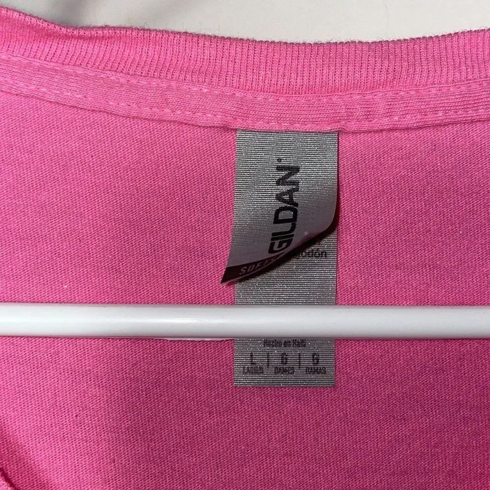 Gildan graphic tee - Picture 4 of 7